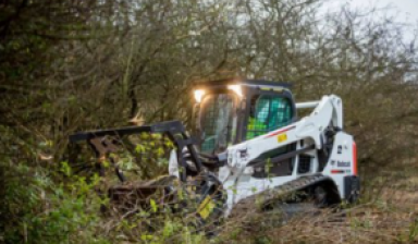 Объявление от kitstroy: «Услуги аренды мини-погрузчика Bobcat T590» 1 фото