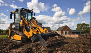 Объявление от СПЕЦ-ТЕХНИКС: «Мини-погрузчик JCB 1CX гусеничный выгодная аренда» 1 фото