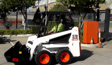 Объявление от bobcat: «Мини-погрузчик BOBCAT S70» 1 фото