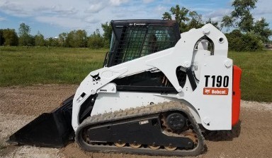 Объявление от АРЕНДА СПЕЦТЕХНИКИ: «Мини погрузчик Bobcat BOBCAT T190 Аренда» 1 фото