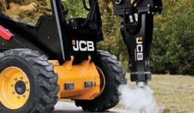 Объявление от sptehnic77: «Аренда мини-погрузчика JCB 175 с гидромолотом» 1 фото