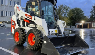 Объявление от ТриАрт-СМ: «Аренда мини-погрузчика Bobcat 530 дешево» 1 фото