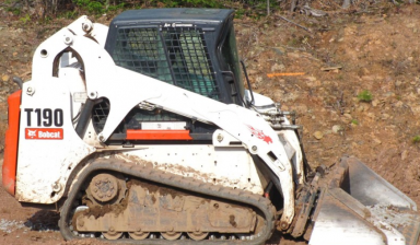 Объявление от Спецтехника Лидер: «Аренда минипогрузчика Bobcat T190 выгодно» 1 фото