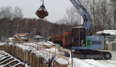 Объявление от ООО «СпецАвто»»: «Аренда телескопический или гидравлический грейфер» 1 фото