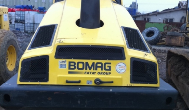 Объявление от Мир Машин: «Каток BOMAG BW 213-D4 в аренду на любой срок» 1 фото