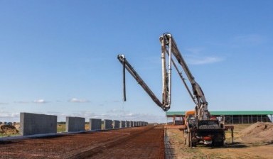 Объявление от Московский бетон: «Автобетононасос АБН-42м в аренду недорого» 1 фото