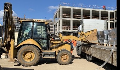 Объявление от Сергей: «Аренда экскаватора- погрузчика CAT JCB caterpillar» 2 фото