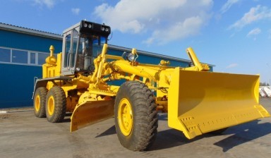 Объявление от МВМ: «Предлагаем в аренду Грейдер Komatsu GD300A-1» 1 фото