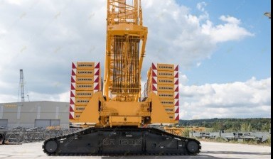 Объявление от Альт-трейд: «Аренда гусеничного крана Liebherr LR 1500» 1 фото