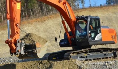 Объявление от Кирилл: «Аренда Экскаватор HITACHI ZX240LC-5G, ZX200LC-5G  hitachi» 1 фото