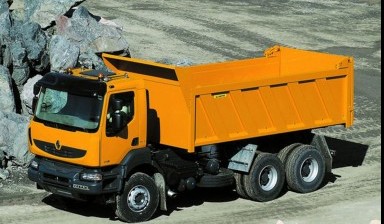 Объявление от Технополис: «Аренда самосвала Renault Kerax» 1 фото