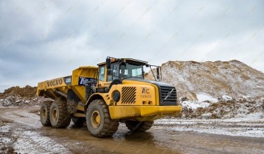 Объявление от Трансстрой: «Аренда сочлененного самосвала Volvo A35F» 1 фото