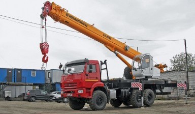 Объявление от СпецТехСтрой: «Аренда и услуги автокрана» 1 фото