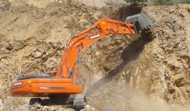 Объявление от Асбест строй: «Экскаватор Hitachi ZX240LC-5G, Doosan DX320LC-7M ,» 1 фото