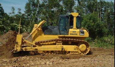 Объявление от Molagro: «Усеничный бульдозер Komatsu D65PX-15» 1 фото