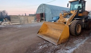 Объявление от Александр: «Услуги фронтального погрузчика Shantui» 1 фото