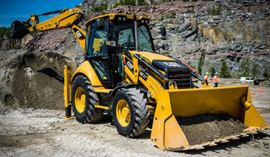 Экскаваторы-погрузчики от Зайцев Василий Михайлович: Komatsu 93 S 2 фото