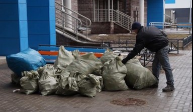 Объявление от Атлант Грузчики: «Вывоз мусора с грузчиками от 340 руб.» 1 фото