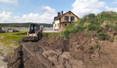 Мини-погрузчики и складская техника от Сергеевич: Komatsu 1 фото