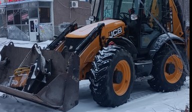 Объявление от Африев Ринат: «Аренда экскаватора погрузчика JCB 4CX. Снежный нож JCB 4CX» 1 фото