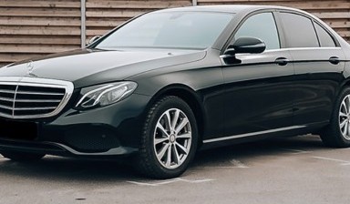 Прокат авто от Saint Petersburg Rent-a-Car: Mercedes 1 фото