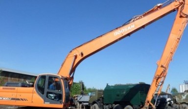 Аренда длиннорукого экскаватора от СмолКарьер: Doosan 1 фото