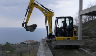 Объявление от Архитек: «Экскаватор гусеничный JCB 65r-1 JCB» 1 фото