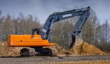 Аренда экскаватора с гидромолотом от Абсолют: Komatsu 1 фото