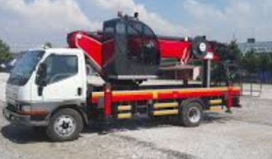 Aerial trucks от Arabianrental: Mitsubishi 1 photos