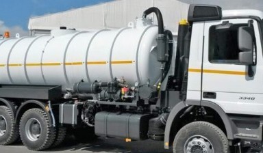 Sludge trucks от Asianstarrental: Mercedes 1 photos