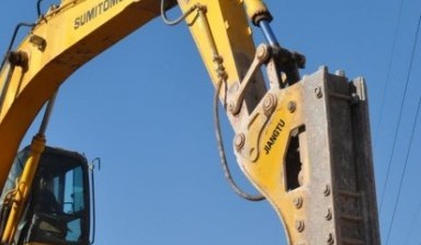 Rock breaker machine от Alfarisgroup: Sumitomo 1 photos