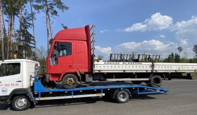 Эвакуаторы и автовозы от Сидоренко: Мерседес 4 фото
