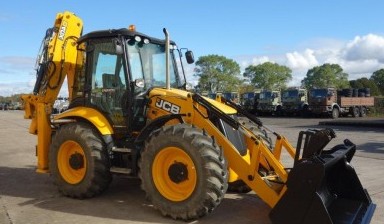Тракторы от Мноян Николай Хачатурович: Jcb 1 фото