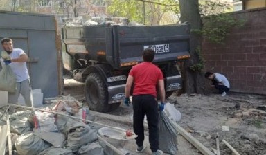Вывоз мусора и бытовых отходов от Продавец: ЗИЛ 1 фото