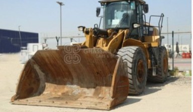 Frontend loaders and telescopic handlers от Manager: Caterpillar 1 photos