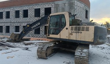Объявление от Катаев Лев Сергеевич: «Гусеничный экскаватор вольво в аренду с оператором Вольво ec180blc» 1 фото