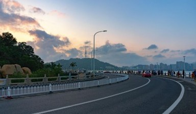 Объявление от ДорИнвест: «Ямочный ремонт автодорог, благоустройство» 1 фото