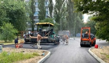 Спил дерева от Асфальтирование и благоустройство: 1 фото