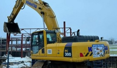 Объявление от Спецтех: «Экскаватор с ковшами для узких траншей Komatsu» 1 фото