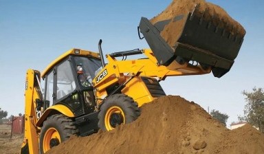 Объявление от Александр: «Экскаватор-погрузчик с рыхлителем аренда JCB3CX» 1 фото