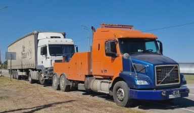 Эвакуация авто с заблокированными колесами от Александр: VOLVO 4 фото