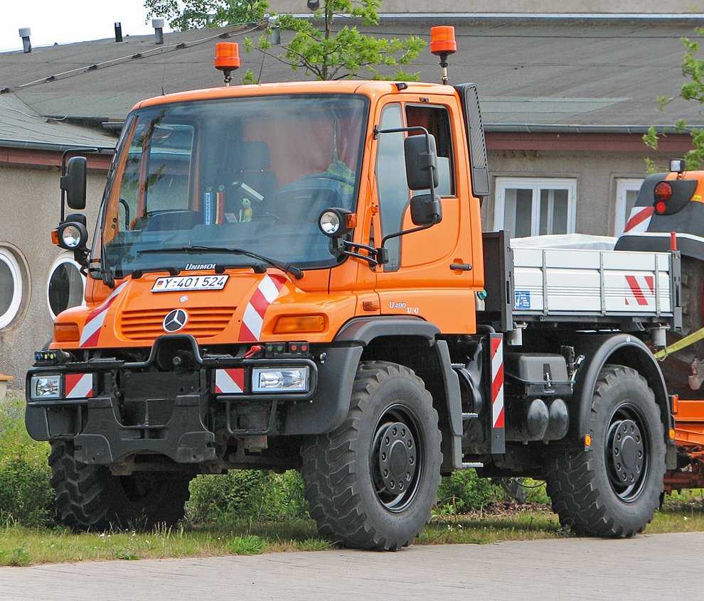 Унимог (Unimog), вездеход от Daimler-Benz