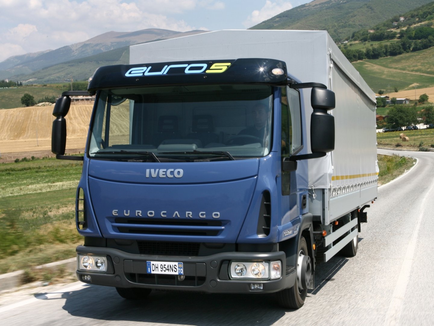 Среднетоннажный грузовик Iveco EuroCargo